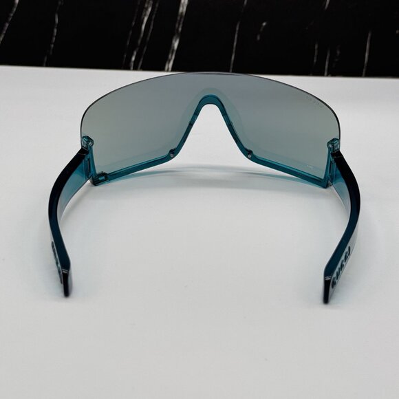 NEW GUCCI UNISEX LIGHT BLUE  GUCCI SHIELD SUNGLASSES GG1637S 001 - Picture 7 of 12
